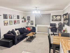 Open Planned Family Room- click for photo gallery